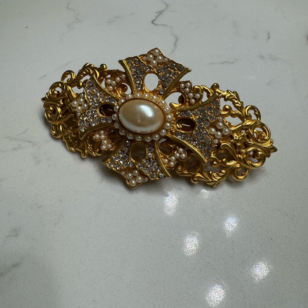 Kirks Folly Gold, Rhinestone, and Pearl Hair Clip